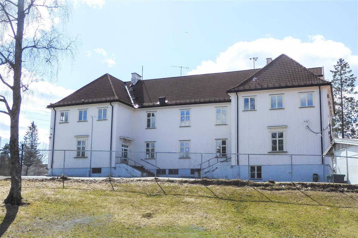 Gammelt trebygg - Klikk for stort bilde