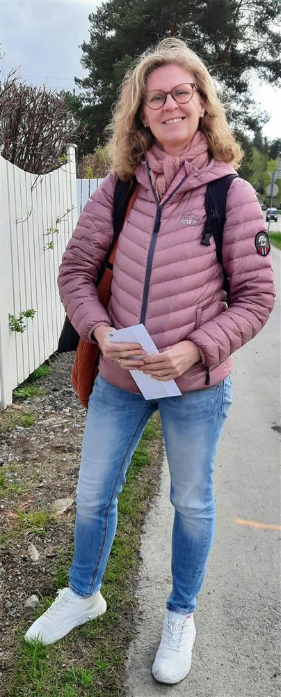 Line Olafsen, vinner av gavekort tredje uke i Sykle til jobben-kampanjen - Klikk for stort bilde