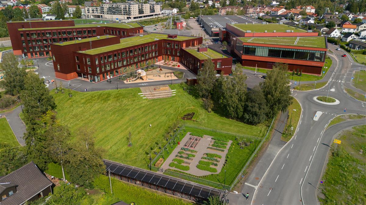 Fjellhamar skole og arena ble kåret til årets skolebygg 2025