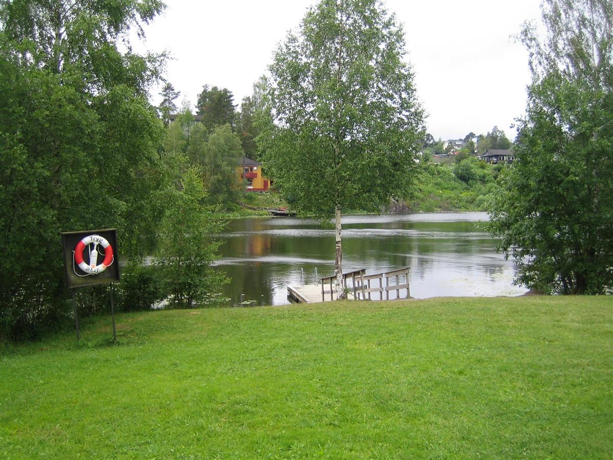 Vesletjern badeplass - Klikk for stort bilde
